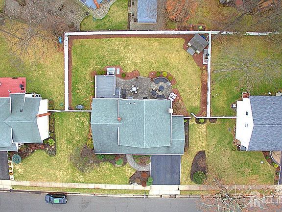 3rd image of 19 Norton St