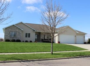 1118 21st St, Baraboo, WI 53913