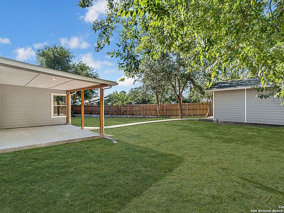 4th image of 2119 WESTVALE DR