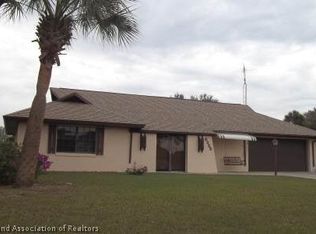 8233 Hampshire Dr, Sebring, FL 33870