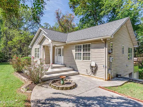 4701 Skyline Dr, Knoxville, TN 37914