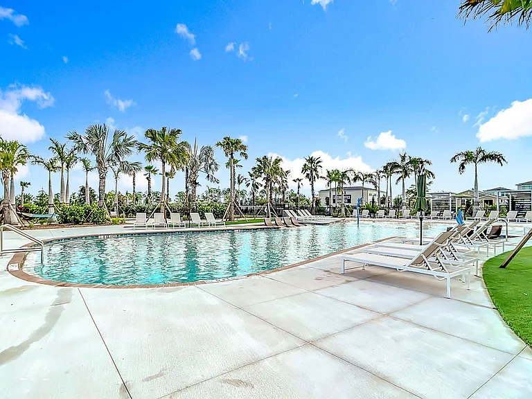 BB Living at Lakewood Ranch — Photo 12