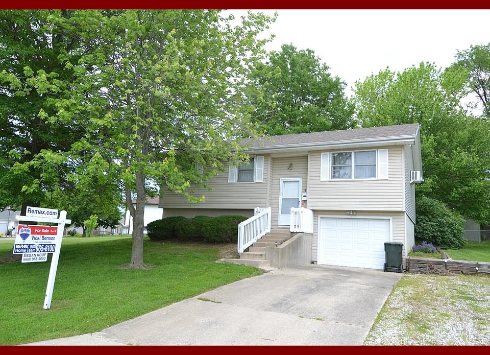 1st image of 8 Quail Dr
