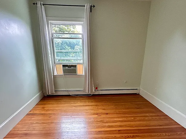 3rd bedroom when empty