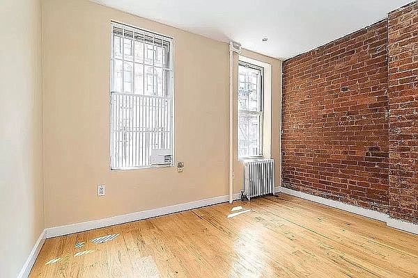 2nd image of 173 Ludlow St #4C1