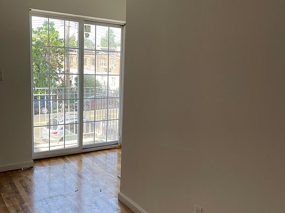 3rd image of 1278 Adee Ave #1