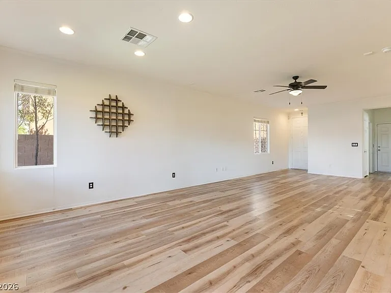 11204 Robin Park Ave — Photo 19