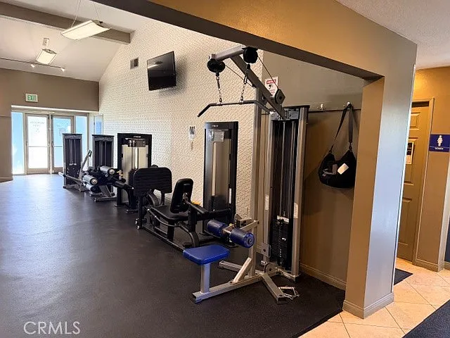 5545 Canoga Ave #116 — Photo 44