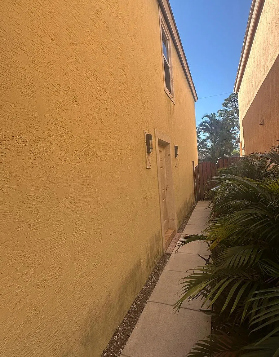 3 bed, 2.5 bath, 1326 sqft, $2,800 — Photo 2