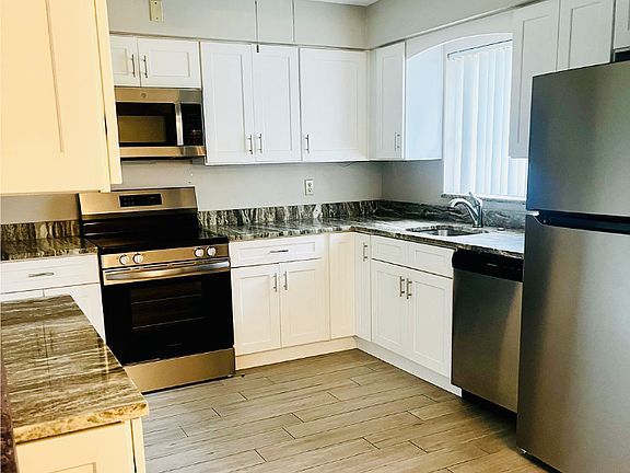 2nd image of 4000 E River Dr