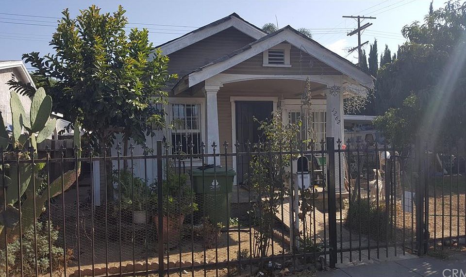 1st image of 1262 W 67th St
