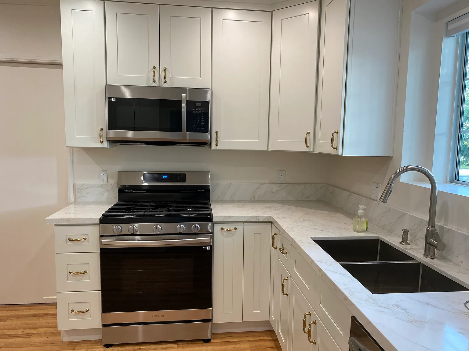 1691 New York Dr — Photo 4