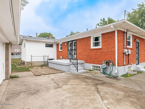 5th image of 2129 East Ln