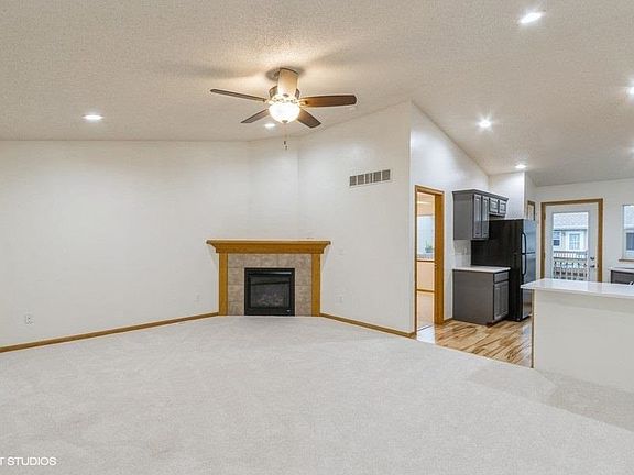 5th image of 1410 Hayden Ln