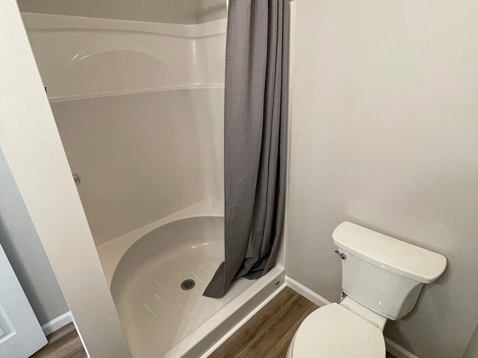3 bed, 2.0 bath, 1200 sqft, $1,100 — Photo 3