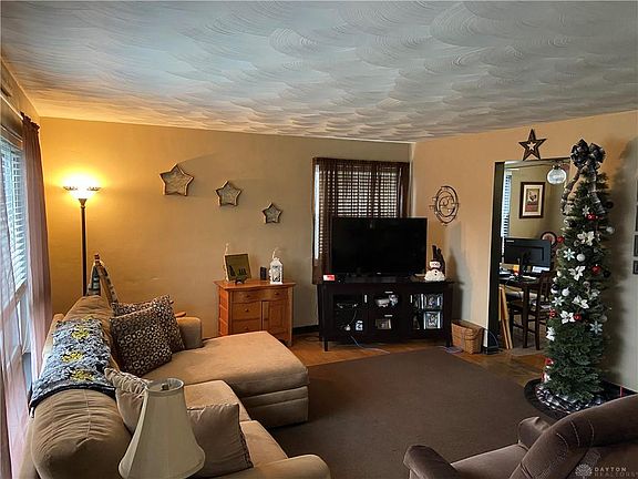 3rd image of 4023 Ellery Ave