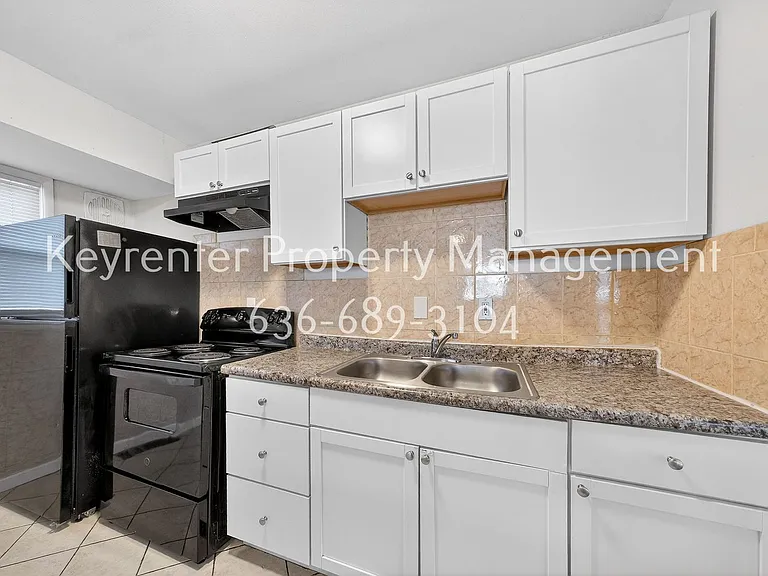10617 Dunkeld Cir — Photo 16