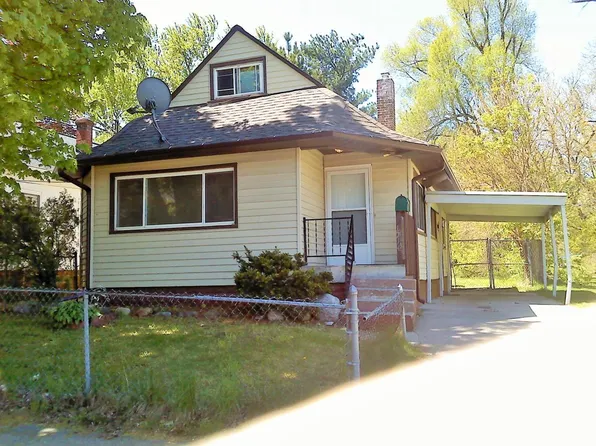 1714 Donora St, Lansing, MI 48910