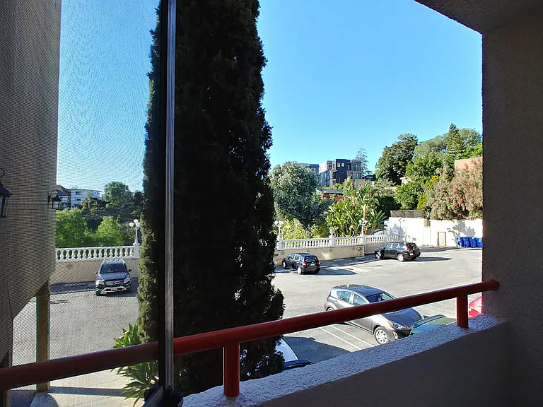Carmel Heights Apts — Photo 15