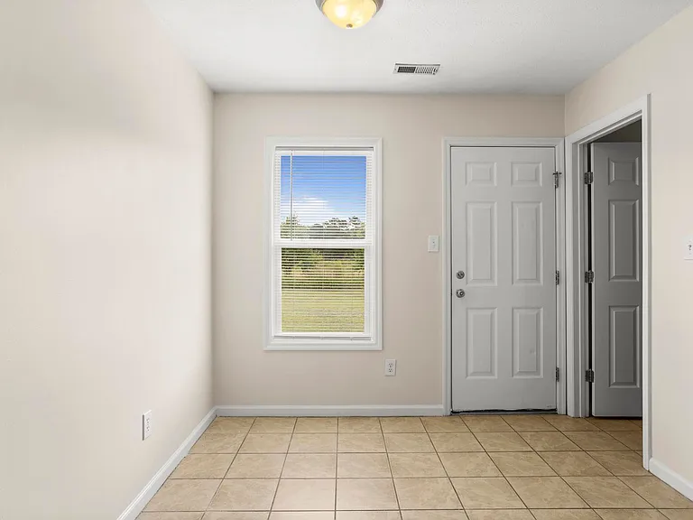 140 Lain Mark Dr — Photo 11