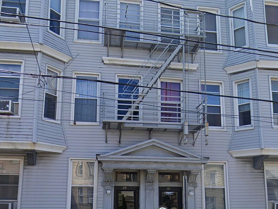 Building Photo 4