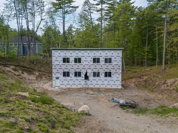19 Lenox Circle, Waterboro, ME 04061