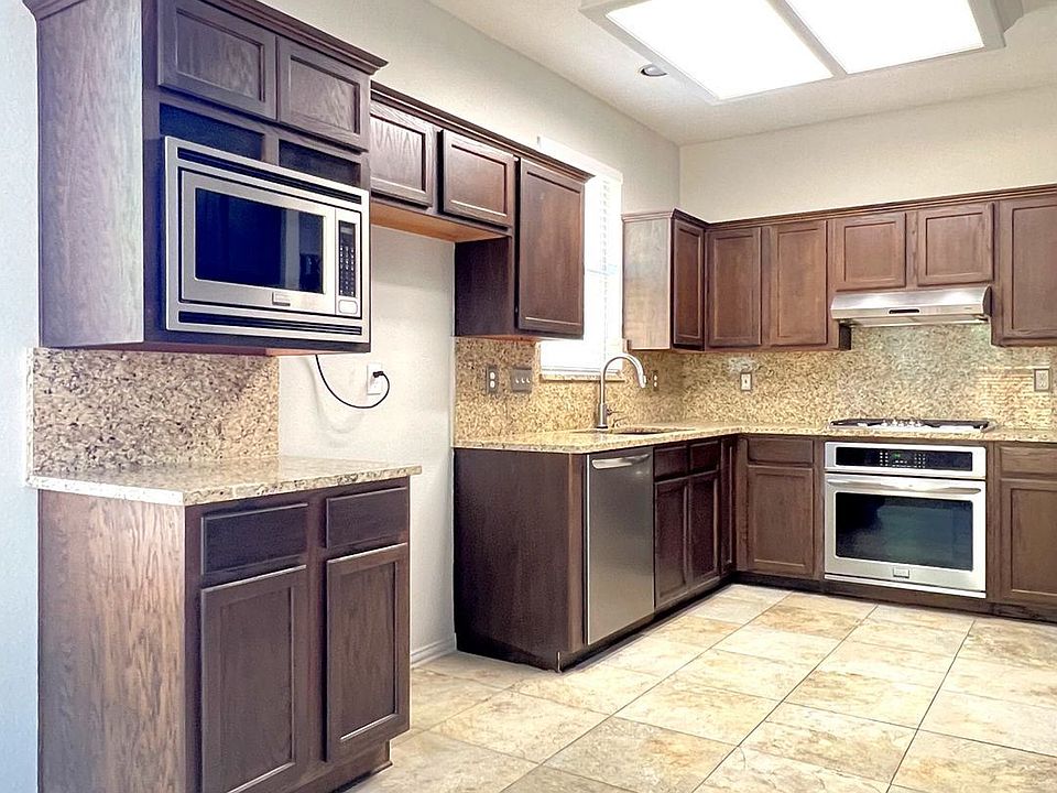 1st image of 4304 Stone Hollow Way