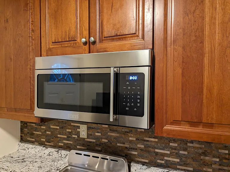 250 Pawling Ave #3 — Photo 9