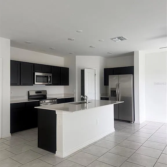 693 Reggie Rd — Photo 8