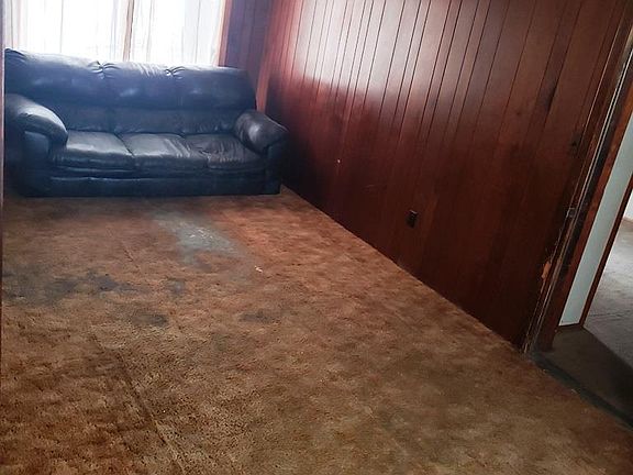 4th image of 459 Yates St