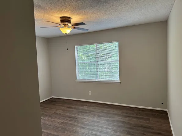 830 Beacon Pkwy E APT D, Birmingham, AL 35209