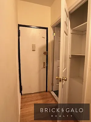 Rented by BRICK & GALO REALTY CORP | media 24