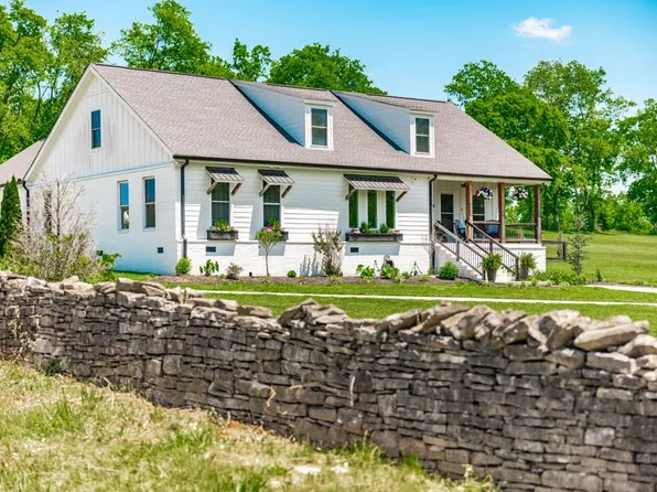 794 Brights Ln, Gallatin, TN 37066