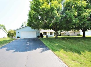 50 Countryside Dr, Rockton, IL 61072
