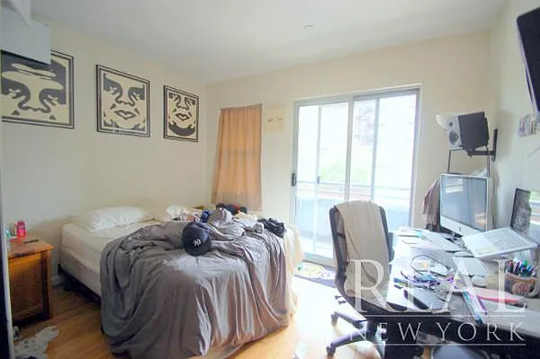 Rented by REAL New York | media 38