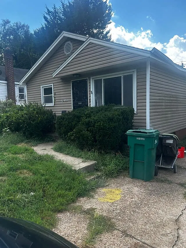2 bed, 816 sqft, $850 — Photo 1