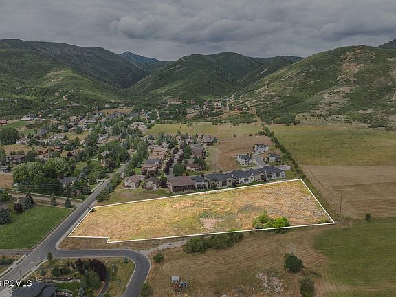 3rd image of 950 Swiss Alpine Rd