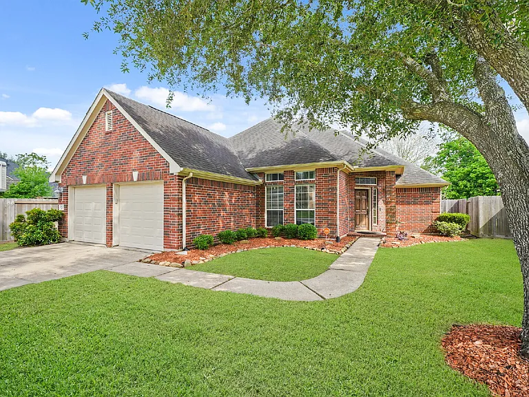 2923 Humble Dr — Photo 2