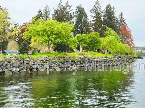 1120 Cogean Ave, Bremerton, WA 98337