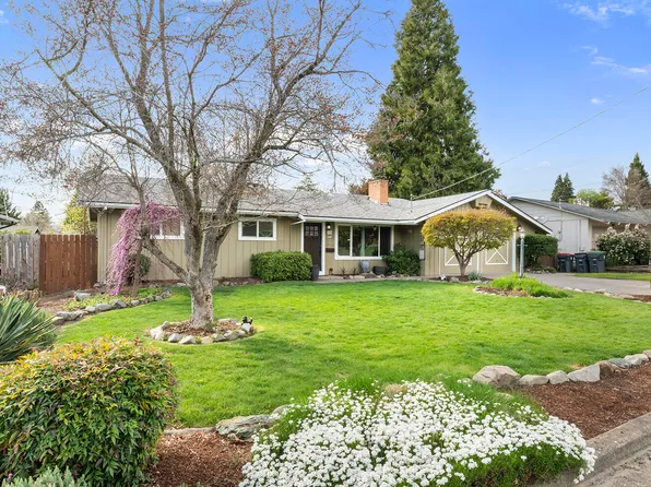 324 Stanley Ave, Medford, OR 97504
