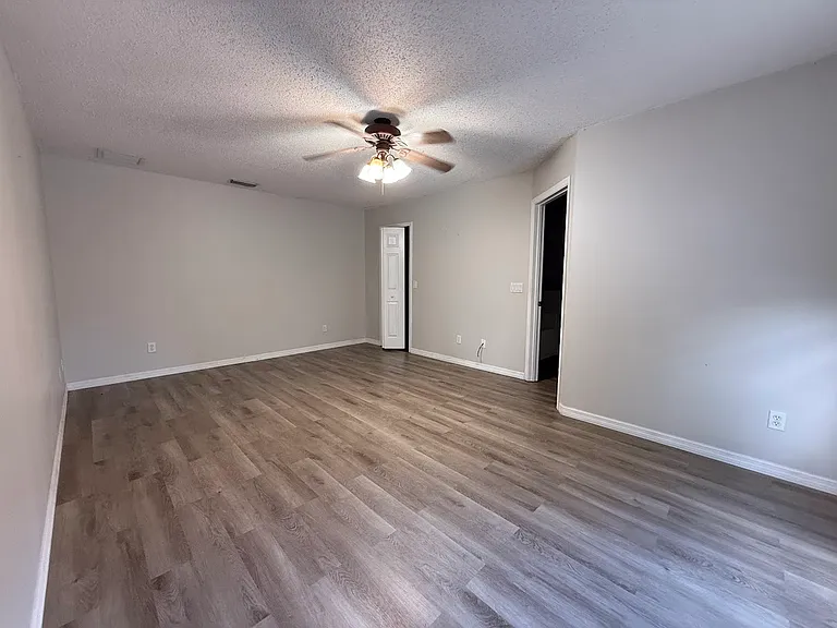 548 SW Undallo Rd — Photo 11