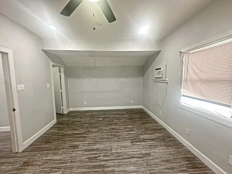 7550 Oak Chase #3 — Photo 13