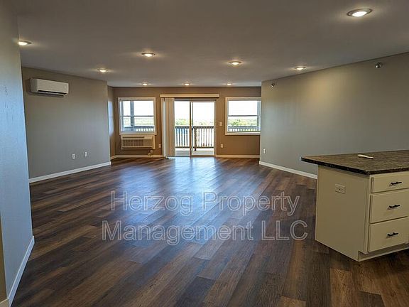 5th image of 1873 10th Ave E APT 309