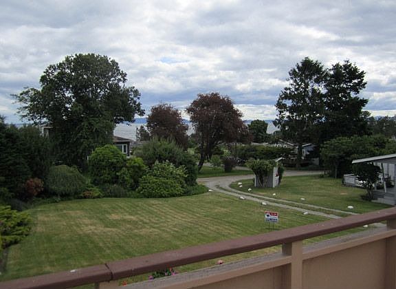 4th image of 660 Driftwood Ln
