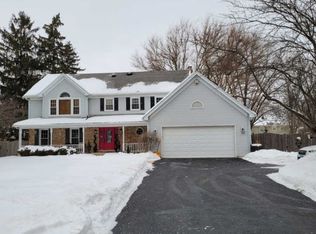 2015 Kaneville Rd, Geneva, IL 60134