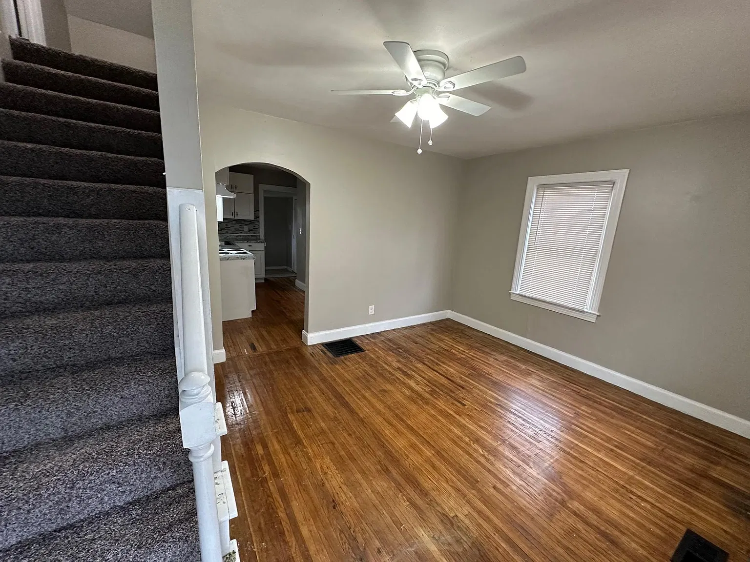 4 bed, 1082 sqft, $1,400 — Photo 4