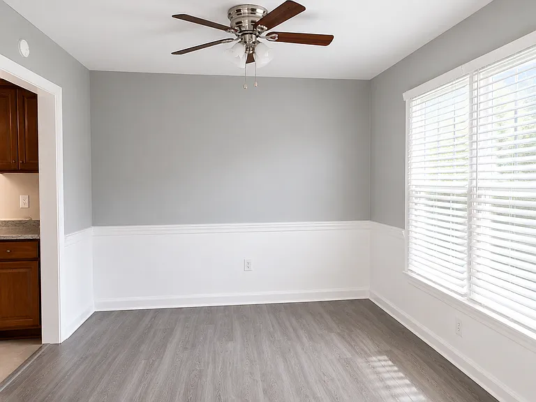 19 Towne Square Dr — Photo 7
