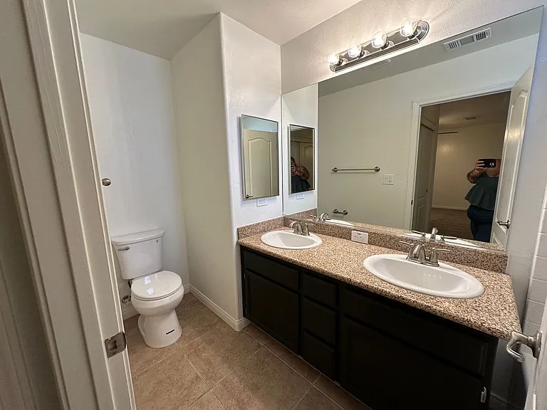 3433 Rustic Meadow Ct — Photo 10