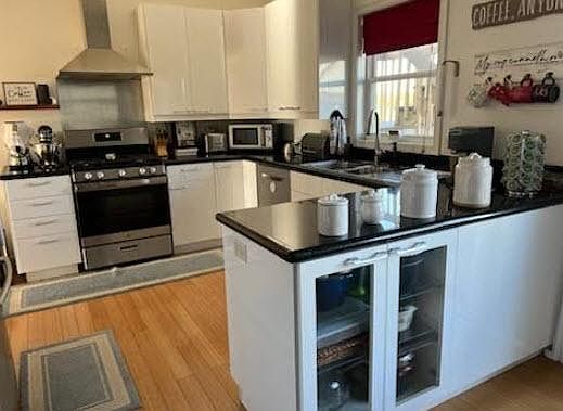 1st image of 307 Douglas Dr
