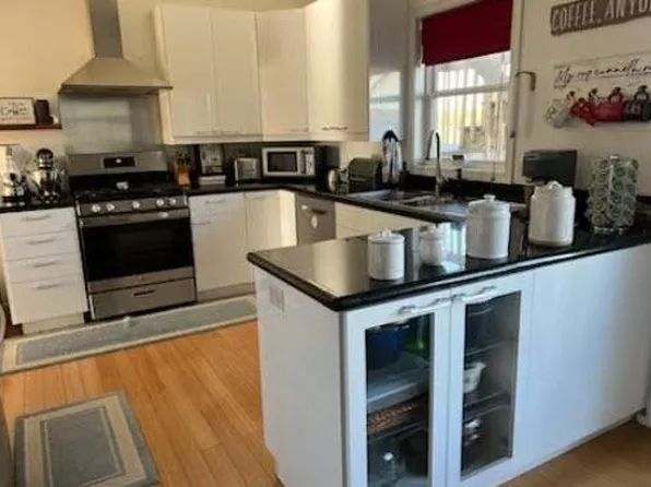 307 Douglas Dr, Brooklyn, WI 53521